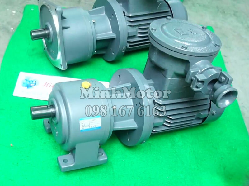 Motor giảm tốc phòng nổ GHM chân đế